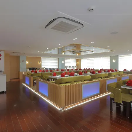 Hotel Silver Heights-3